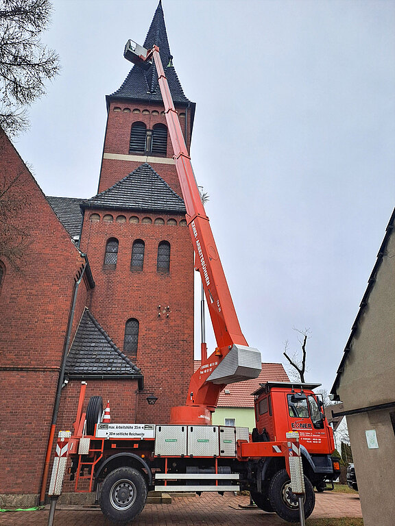 TKA-35-KS-Allrad - Einsatz an einem Kirchturm