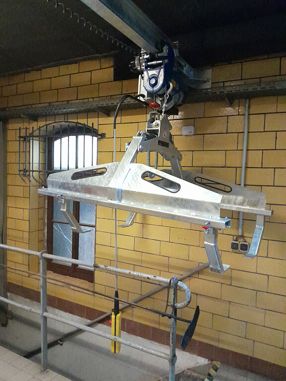 Sarggreifer/ Sarghebevorrichtung Auftraggeber: Gotha