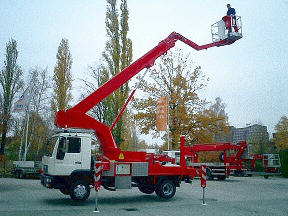 LKW-Arbeitsbühne TKA 30 KS